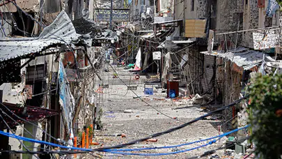 İsrail, Lübnan'daki Filistin mülteci kampını vurdu