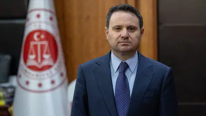 Bakan Gürlek duyurdu : Benzer davalar aynı mahkemelerde görülerek süreçler hızlandırılacak