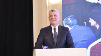 Ticaret Bakanı Bolat'tan 'Yeni bir gümrük kapısı açılacak' müjdesi