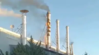 Bursa'da fabrika bacasında korkutan yangın