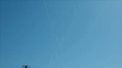 İran : İsrail'e yeni füze saldırısı başlatıldı