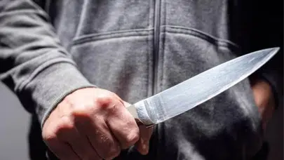 Denizli'de karı koca kavgası : Eşini bıçaklayıp kaçtı