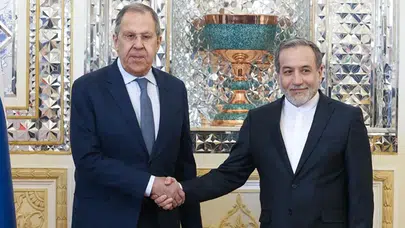 İran Dışişleri Bakanı Erakçi, Rus mevkidaşı Lavrov ile görüştü