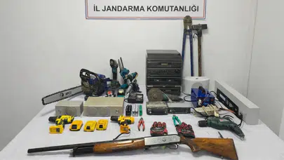 Manisa'da 12 ayrı hırsızlık suçu bulunan 4 kişi gözaltına alındı