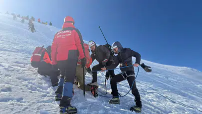 Uludağ'da mahsur kalan 2 kadın ekipler tarafından kurtarıldı