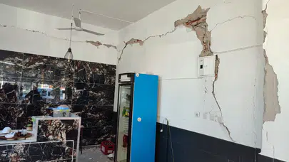 Buldan’da 5.1’lik depremin ardından bazı işletmelerde hasar oluştu