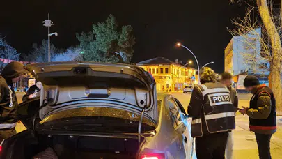 Karaman'da trafik denetimleri : 108 araç trafikten men edildi
