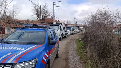 Yozgat merkezli 5 ilde çalıntı araç operasyonu : Parçalanmış otomobiller ele geçirildi