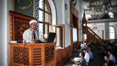 Cuma hutbesi yayınlandı : Ana tema tevekkül