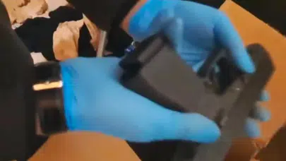 İstanbul'da kaçakçılık operasyonu : 2 av tüfeği ve 122 tabanca ele geçirildi