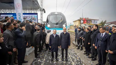 Bakan Uraloğlu : Trenlerimiz milli teknolojimizin raylardaki yeni zaferlerinden biri olacak