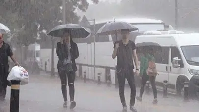 İstanbul'da Yarın Yağmur Yağacak Mı? Hava Durumu Raporu Ne Diyor?