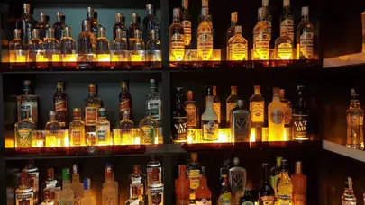 Adana'da kaçak alkol operasyonu : 558 litre sahte alkol ele geçirildi