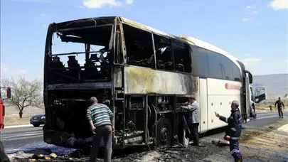 Muğla'da faciadan dönüldü : Yolcu otobüsü alev aldı