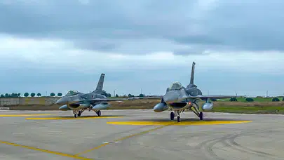 Türk F-16'ları NATO hava sahasında : Romanya'da kritik eğitim uçuşu