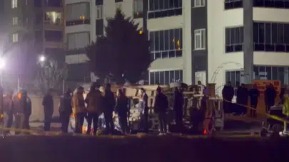 Ankara'da feci kaza ! Otomobil ve minibüs çarpıştı : 2 ölü, 12 yaralı