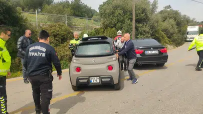 Kuşadası’nda elektrikli otomobil ile otomobil çarpıştı: 4 yaralı