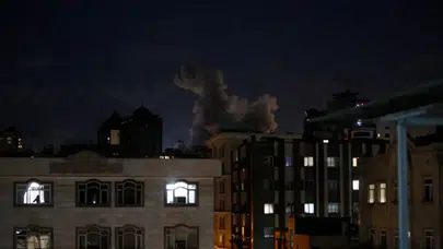 İsrail, Tahran'da eski meclis binası dahil çok sayıda noktayı bombaladı