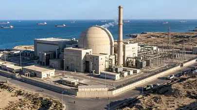 İran'daki Buşehr Nükleer Enerji Santrali'ne füze isabet etti