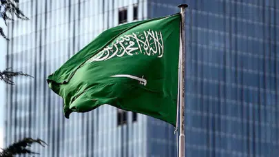 Suudi Arabistan'da 5 İHA düşürüldü