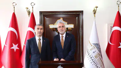 Bakan Vedat Işıkhan'dan Afyonkarahisar Valiliği'ne ziyaret