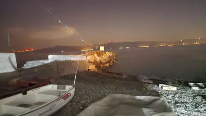 Bursa'da balıkçı teknesi battı : Baba ve oğlu kendi imkanlarıyla kurtuldu