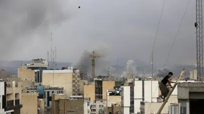 Tahran'da art arda patlamalar meydana geldi