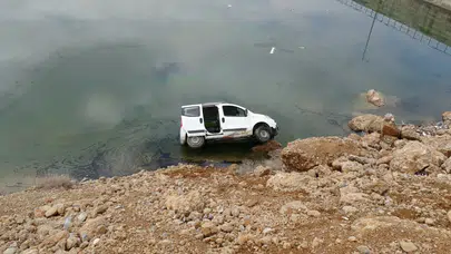 Malatya'da kontrolden çıkan araç Beylerderesi Göleti'ne düştü