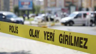 Isparta'da kaza : Motosiklet yola savruldu