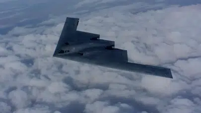 ABD'ye ait B-2 bombardıman uçakları İran için havalandı