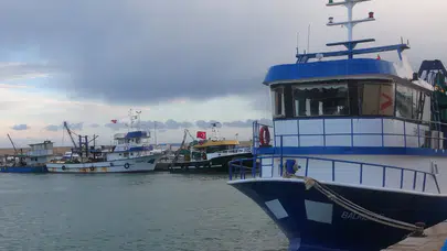 Akdeniz'de fırtına ve sağanak balıkçıları vurdu