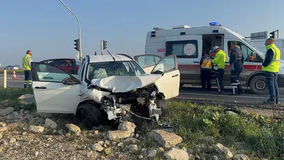 Edirne'de otomobil ile pikap çarpıştı : 3 kişi yaralandı