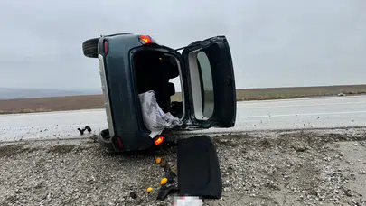 Çorum'da otomobil devrildi : 5 kişi yaralandı