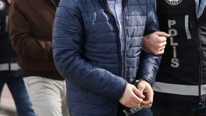 Eskişehir'de 3 şüpheli otomobili iterek çaldı