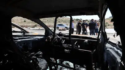 İsrail durmuyor : Batı Şeria'da araçlar kundaklandı