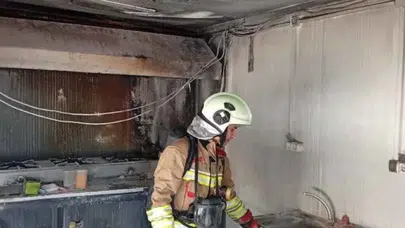 Hatay Defne’de korkutan iş yeri yangını : Alevler kısa sürede her yeri sardı