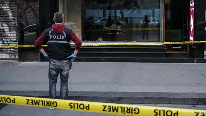 Samsun'da film sahnelerini aratmayan hırsızlık : 2 kız kardeş çaldıkları altınları satarken yakalandı