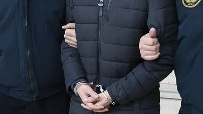 İzmir'de uyuşturucu operasyonu : 365 bin hap ele geçirildi