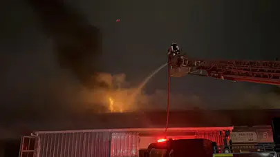 Edirne Sanayi Sitesi'nde yangın : Alevler mobilya atölyesini sardı