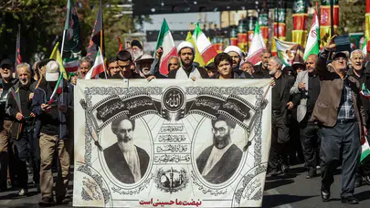 İran'da Ali Hamaney, ölümünün 40'ıncı gününde anıldı