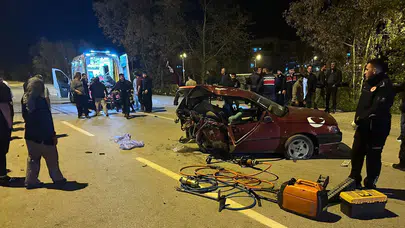 Finike-Kumluca yolunda feci kaza : 1 ölü, 5 yaralı