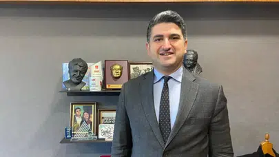 Ataşehir Belediye Başkanı Onursal Adıgüzel kimdir, kaç yaşında ve nereli? Onursal Adıgüzel neden gözaltına alındı?
