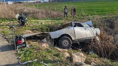 Konya'da otomobil şarampole devrildi : 1 kişi öldü, 1 kişi yaralandı