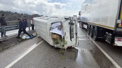 Kastamonu D100'de minibüs devrildi : 1 yaralı