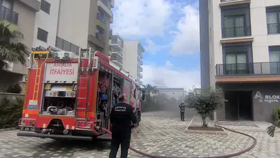 Antalya'nın Aksu ilçesinde yangın : Lüks daire alev alev yandı