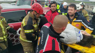 Yalova'da otomobil ile tır çarpıştı : Çok sayıda yaralı var