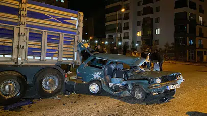Elazığ'da feci kaza : 1'i ağır 4 kişi yaralandı