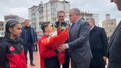 Bakan Bak, Sinop Şehir Stadyumu açılışına katıldı