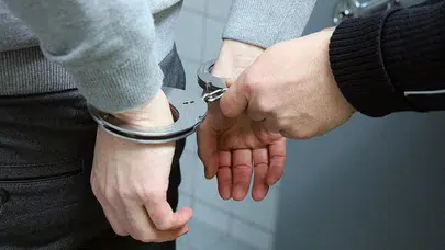 Eşinin yüzünü taşla ezmişti ! Gaziantep'teki vahşet davasında mahkeme kararını verdi