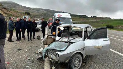 Adıyaman'da 2 otomobil çarpıştı : 1 sürücü yaralandı